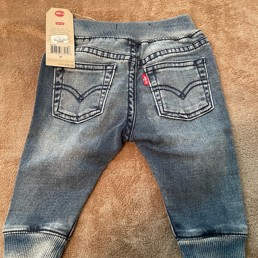 Levi Joggers